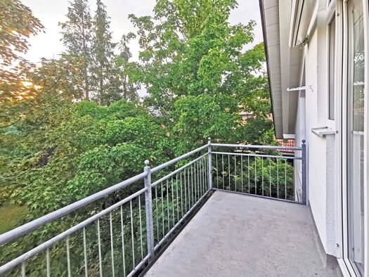 Wohnung zur Miete 850 € 2 Zimmer 51,4 m² Dachgeschoss, 2. Geschoss frei ab 01.09.2025 Hohenbrunner Weg 20a Bergham Taufkirchen 82024