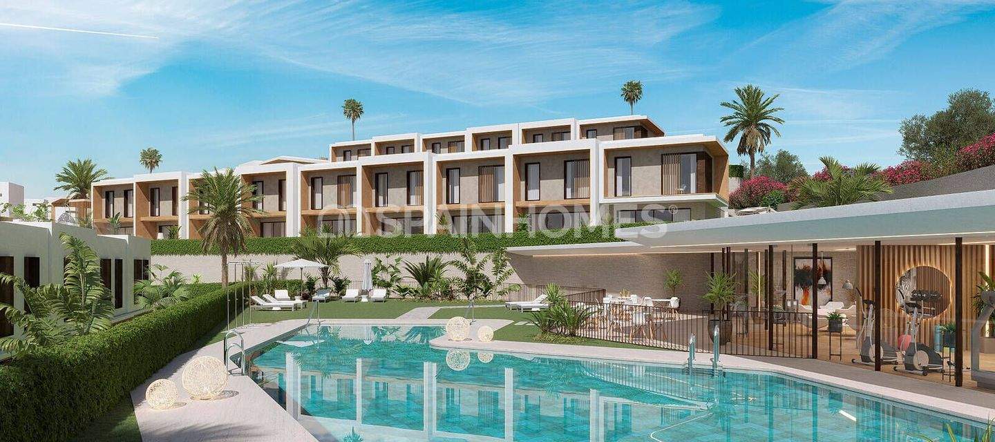 Stadthäuser mit Meerblick und privaten Gärten in Mijas