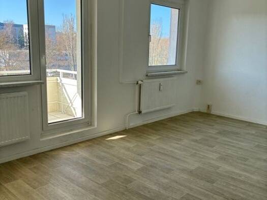 Wohnung zur Miete 430 € 3 Zimmer 71,9 m² 3. Geschoss Eschleber Straße 44 Gotha 99867
