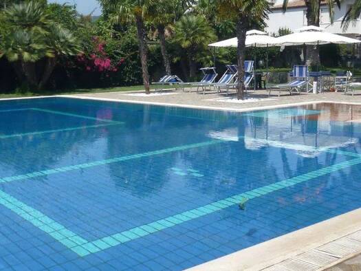 Haus zum Kauf 1.790.000 € 330 m² 2.000 m² Grundstück Piombino 57025