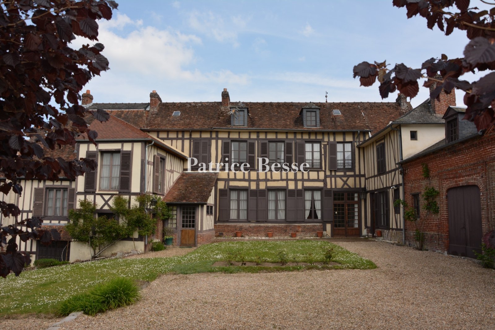 Reihenmittelhaus zum Kauf 550.000 € 10 Zimmer 300 m²<br/>Wohnfläche 1.328 m²<br/>Grundstück Centre Ville-Rive Gauche Rouen 76000