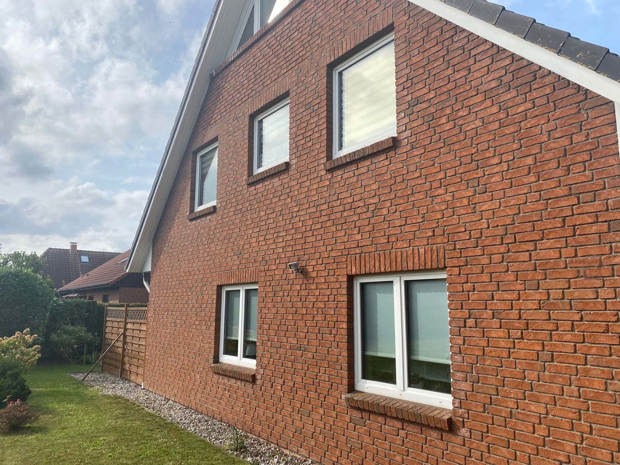 Mehrfamilienhaus zum Kauf als Kapitalanlage geeignet 621.900 € 7 Zimmer 209 m²<br/>Wohnfläche 1.100 m²<br/>Grundstück Wendtorf Wendtorf 24235