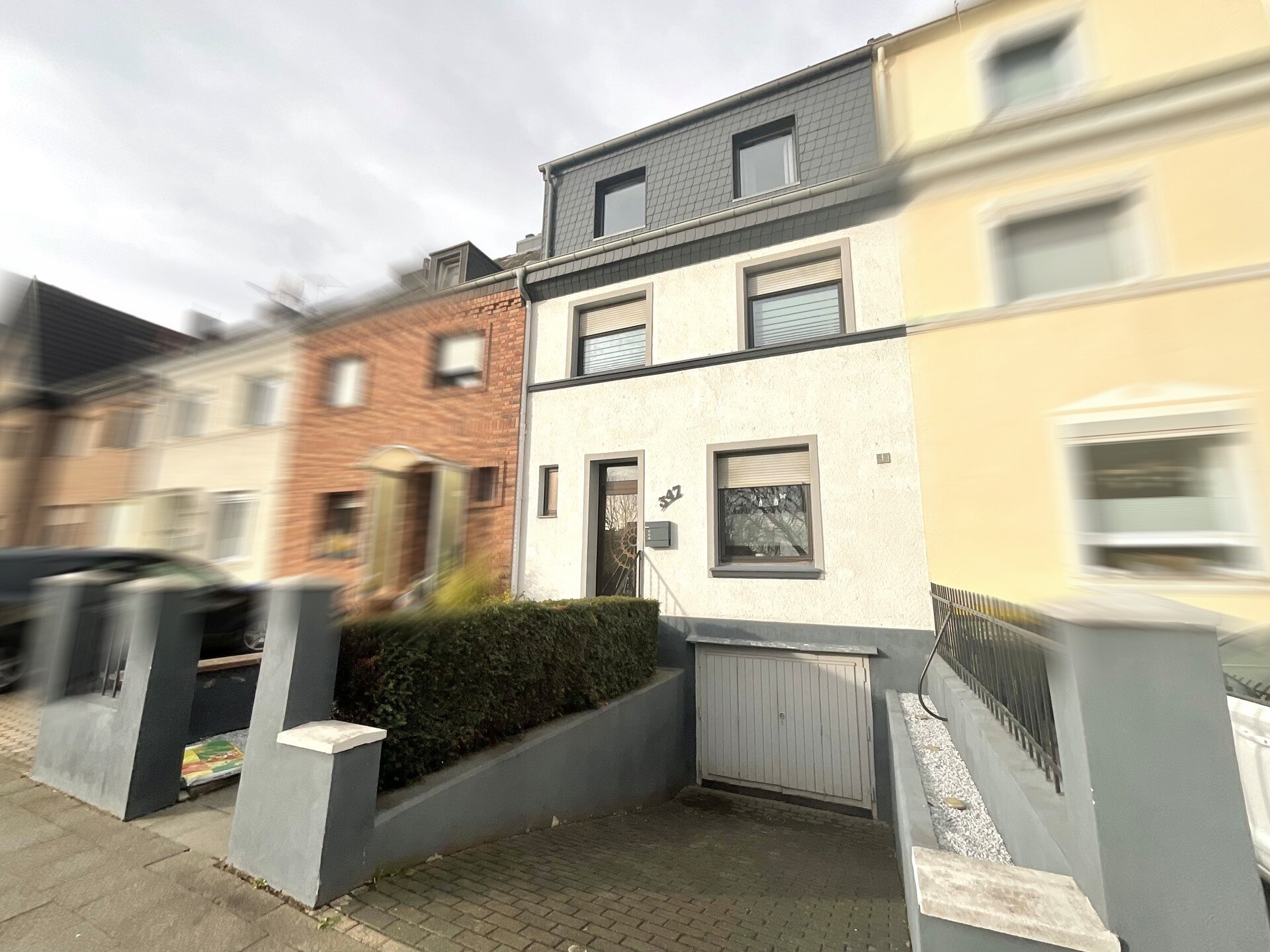 Reihenmittelhaus zum Kauf 299.000 € 5 Zimmer 150 m²<br/>Wohnfläche 448 m²<br/>Grundstück Kölner Landstraße 00 Ost Düren 52351