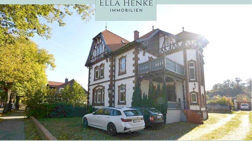 Villa zum Kauf 295.000 € 10 Zimmer 270 m² 649 m² Grundstück Vienenburg Goslar-Vienenburg 38690