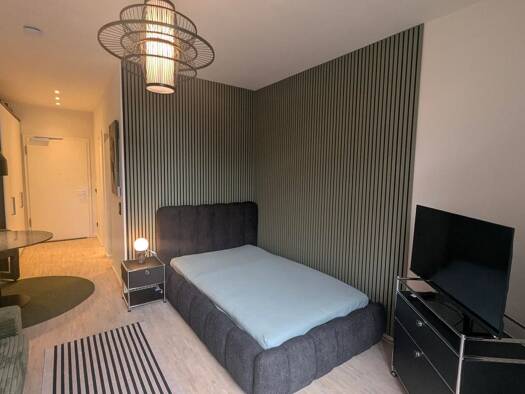 Wohnung zur Miete 1.058 € 1 Zimmer 29,2 m² Geschoss 1/15 frei ab sofort Leopoldstraße 206 Schwabing-Freimann München 80804