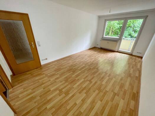 Wohnung zur Miete 440 € 4 Zimmer 69,5 m² EG Schulstraße 17 Langenberg Gera 07552