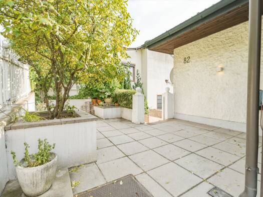 Immobilie in Penzing - Einfamilienhaus zum Kauf - Penzing - 1.349.000 € - 5,5 Zimmer, 162 m², 461 m² Grundstück - Bild 2