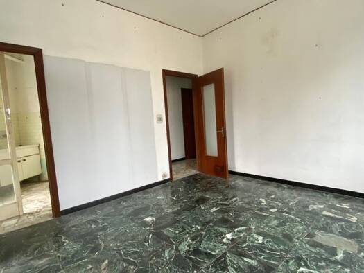 Studio zum Kauf 170.000 € 6 Zimmer 90 m² 1. Geschoss frei ab sofort via Tissoni SAVONA 17100