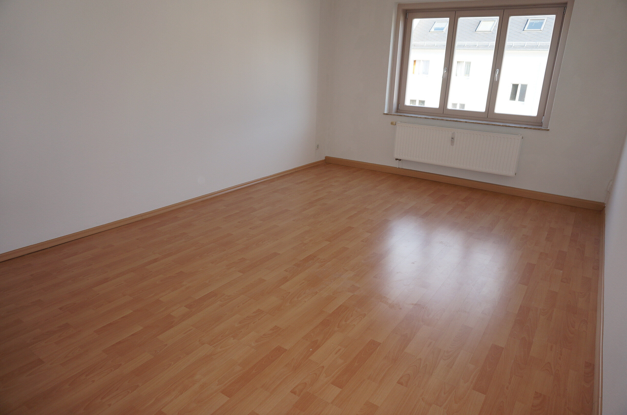 Apartment zur Miete 281 € 3 Zimmer 51 m²<br/>Wohnfläche 3.<br/>Geschoss 01.10.2024<br/>Verfügbarkeit Erich-Mühsam-Straße 1 Kaßberg 914 Chemnitz 09112