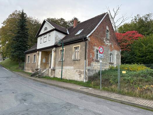Haus zum Kauf 50.000 € 9 Zimmer 110 m² 962 m² Grundstück Camburger Straße 3 Schmiedehausen 99518