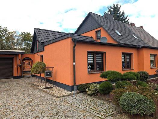 Doppelhaushälfte zum Kauf 245.000 € 4 Zimmer 120 m² 782 m² Grundstück Zschornewitz 06772