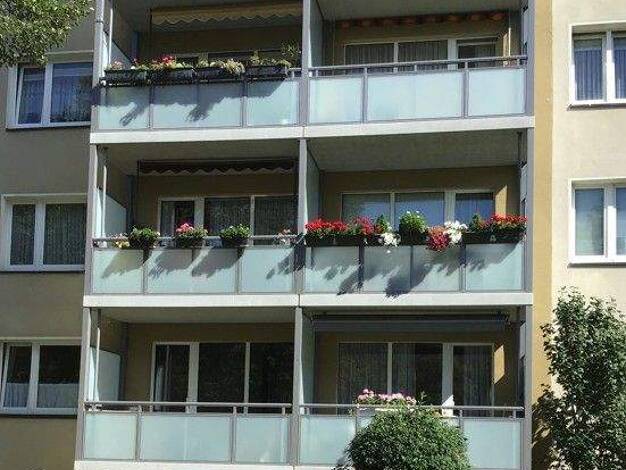 Wohnung zur Miete 360 € 2 Zimmer 39,2 m² 1. Geschoss frei ab 14.02.2026 Luchbergstr. 37 Seidnitz/Dobritz Dresden 01237