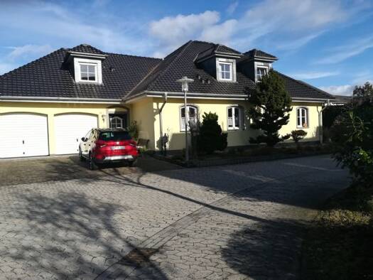 Einfamilienhaus zur Miete 2.210 € 5 Zimmer 171 m² 580 m² Grundstück frei ab 01.06.2026 Meckenheim 53340