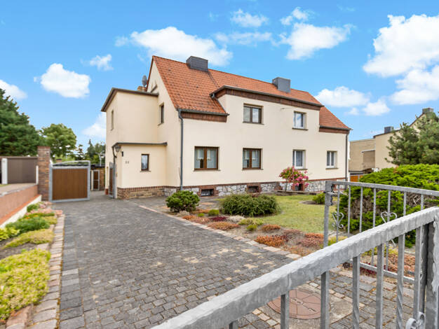 Doppelhaushälfte zum Kauf 169.000 € 5 Zimmer 114 m² 817 m² Grundstück Straße des Friedens 22 Mühlbeck Mühlbeck 06774