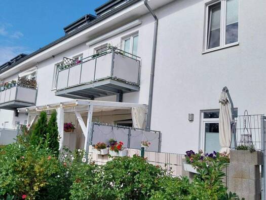 Wohnung zum Kauf 189.000 € 2 Zimmer 63 m² Geschoss 1/3 frei ab sofort Alte Kasernenstraße 4 Werder (Havel) 14542