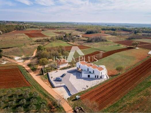 Villa zum Kauf - Erstbezug 1.199.990 € 7 Zimmer 454 m² 6.270 m² Grundstück Poreč 52440