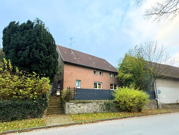 Haus zum Kauf 200.000 € 8 Zimmer 239 m² 8.000 m² Grundstück Lauenstein Salzhemmendorf 31020