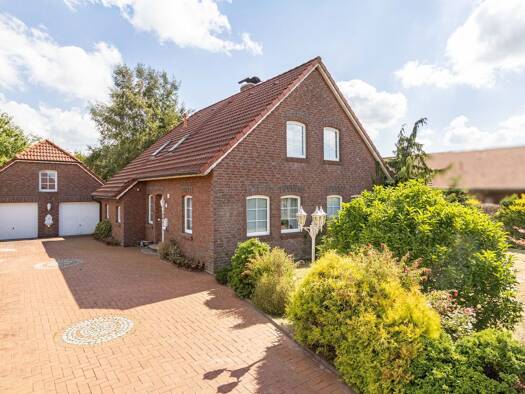 Einfamilienhaus zum Kauf 310.000 € 7 Zimmer 125 m² 1.016 m² Grundstück Blomberg 26487