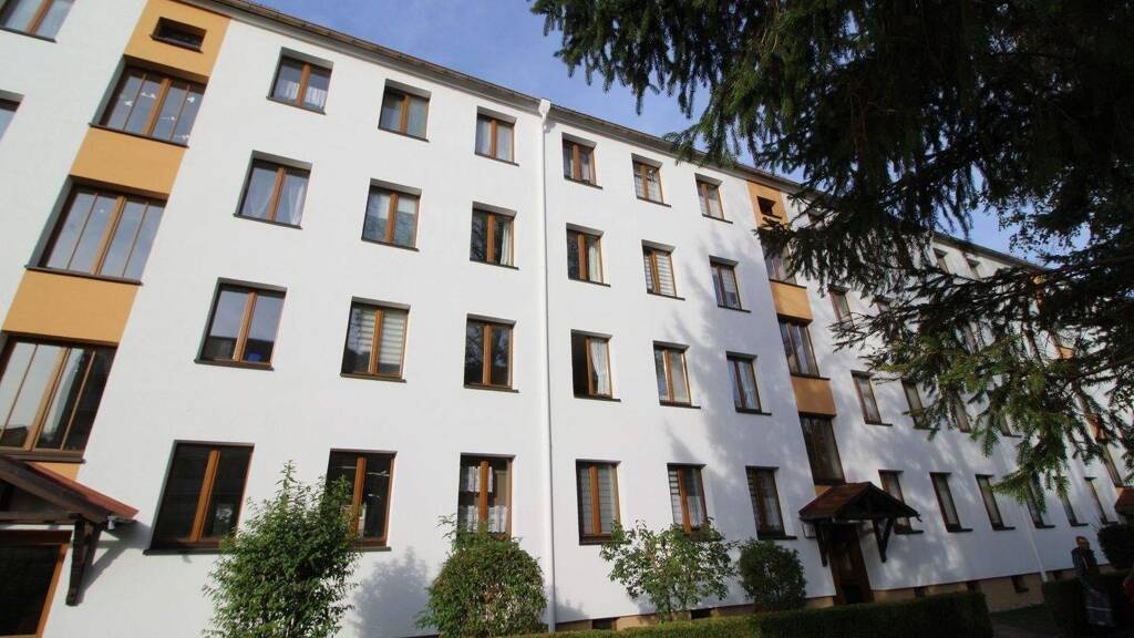 Wohnung zur Miete 325 € 2 Zimmer 50 m² 3. Geschoss frei ab sofort Griesheimer Straße 12 Wilkau-Haßlau 08112