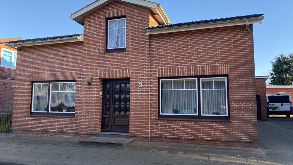 Einfamilienhaus zum Kauf 199.000 € 5 Zimmer 177,5 m² 884 m² Grundstück Lunden 25774