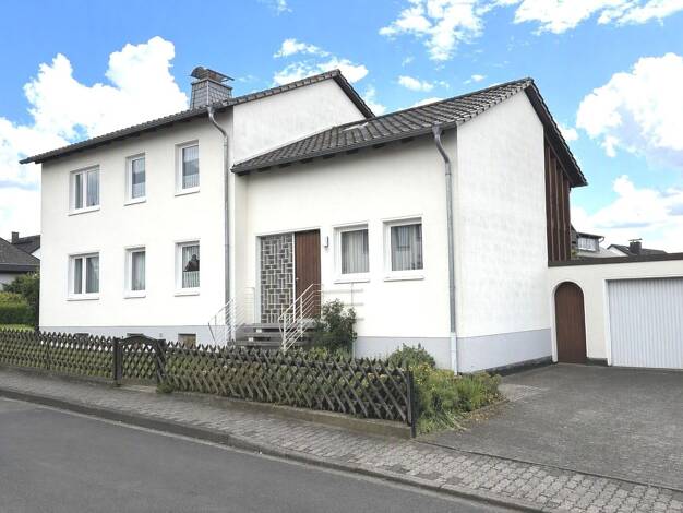 Einfamilienhaus zum Kauf 259.000 € 9 Zimmer 169 m² 927 m² Grundstück Immenhausen 34376