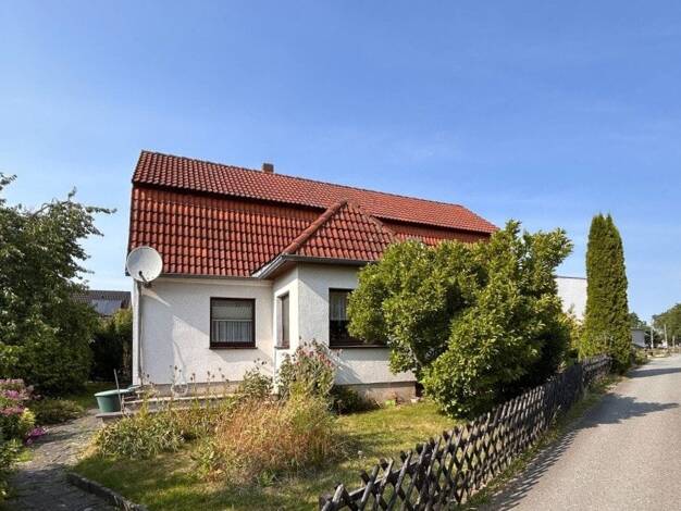 Doppelhaushälfte zum Kauf 230.000 € 5 Zimmer 138 m² 886 m² Grundstück Damgarten Ribnitz-Damgarten 18311