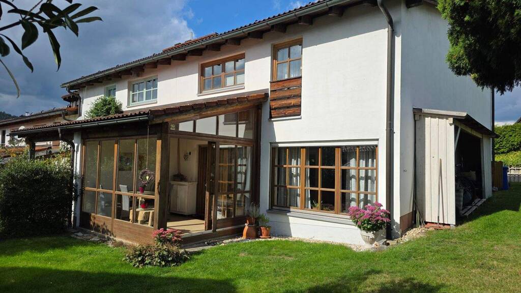 Reihenendhaus zum Kauf 348.000 € 7 Zimmer 120 m² 277 m² Grundstück Grafenau 94481