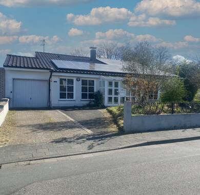 Einfamilienhaus zum Kauf 577.000 € 9 Zimmer 271,1 m² 694 m² Grundstück Ort Sankt Augustin 53757