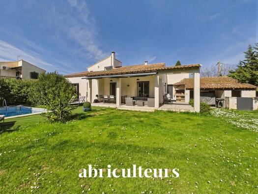 Haus zum Kauf 535.000 € 135 m² 1.491 m² Grundstück Centre Ville-Mejan-La Cité Arles 13200