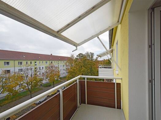 Wohnung zur Miete 523 € 4 Zimmer 69,7 m² 4. Geschoss Theodor-Neubauer-Straße 34 Damaschkestraße Halle (Saale) 06130