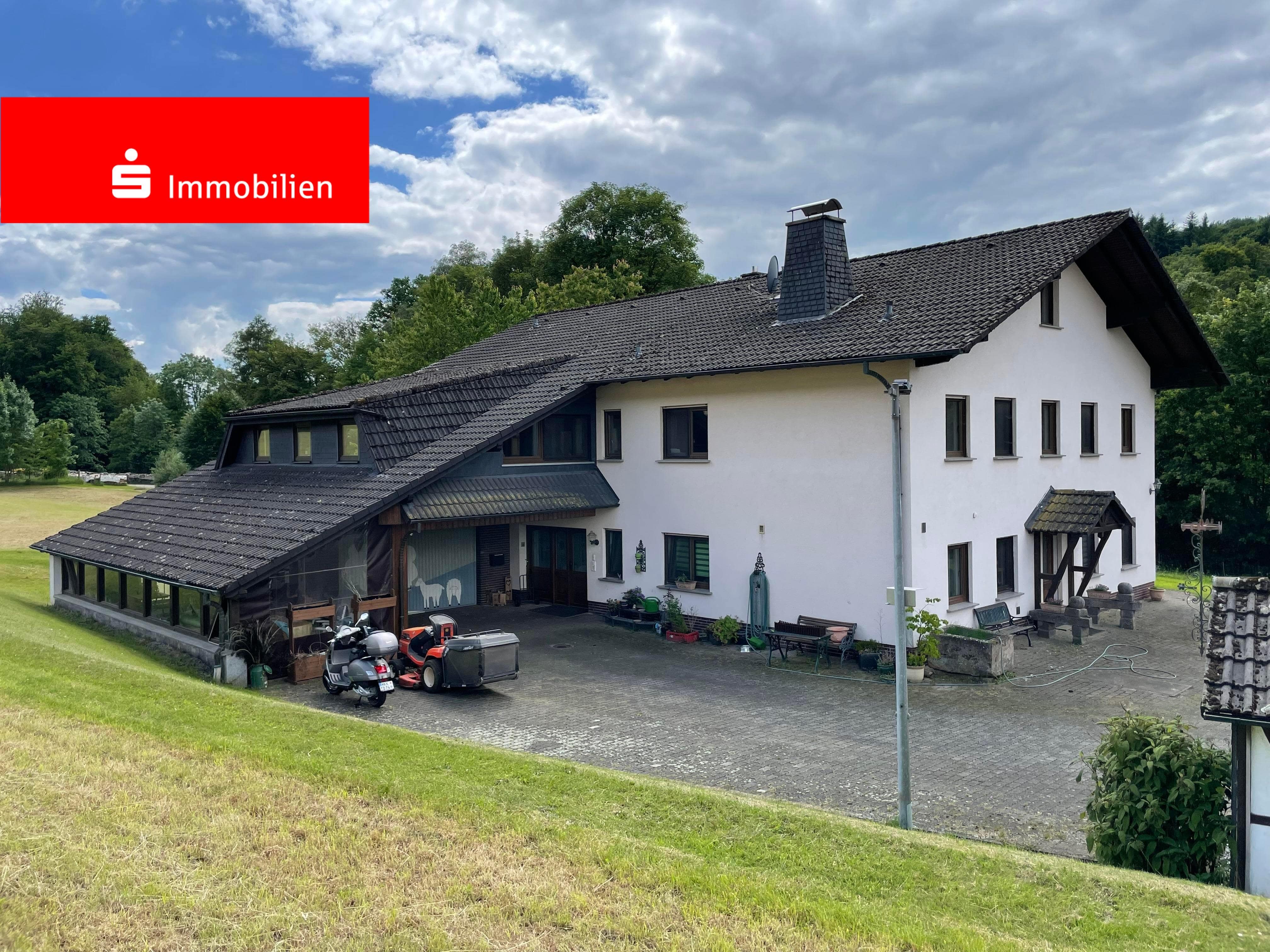 Einfamilienhaus zum Kauf 795.000 € 12 Zimmer 435 m²<br/>Wohnfläche 51.366 m²<br/>Grundstück Steinau Steinau 36396