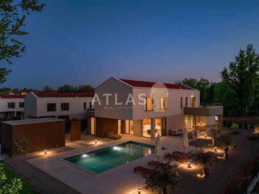 Einfamilienhaus zum Kauf 1.240.000 € 5 Zimmer 2.710 m² Grundstück Labin 52220