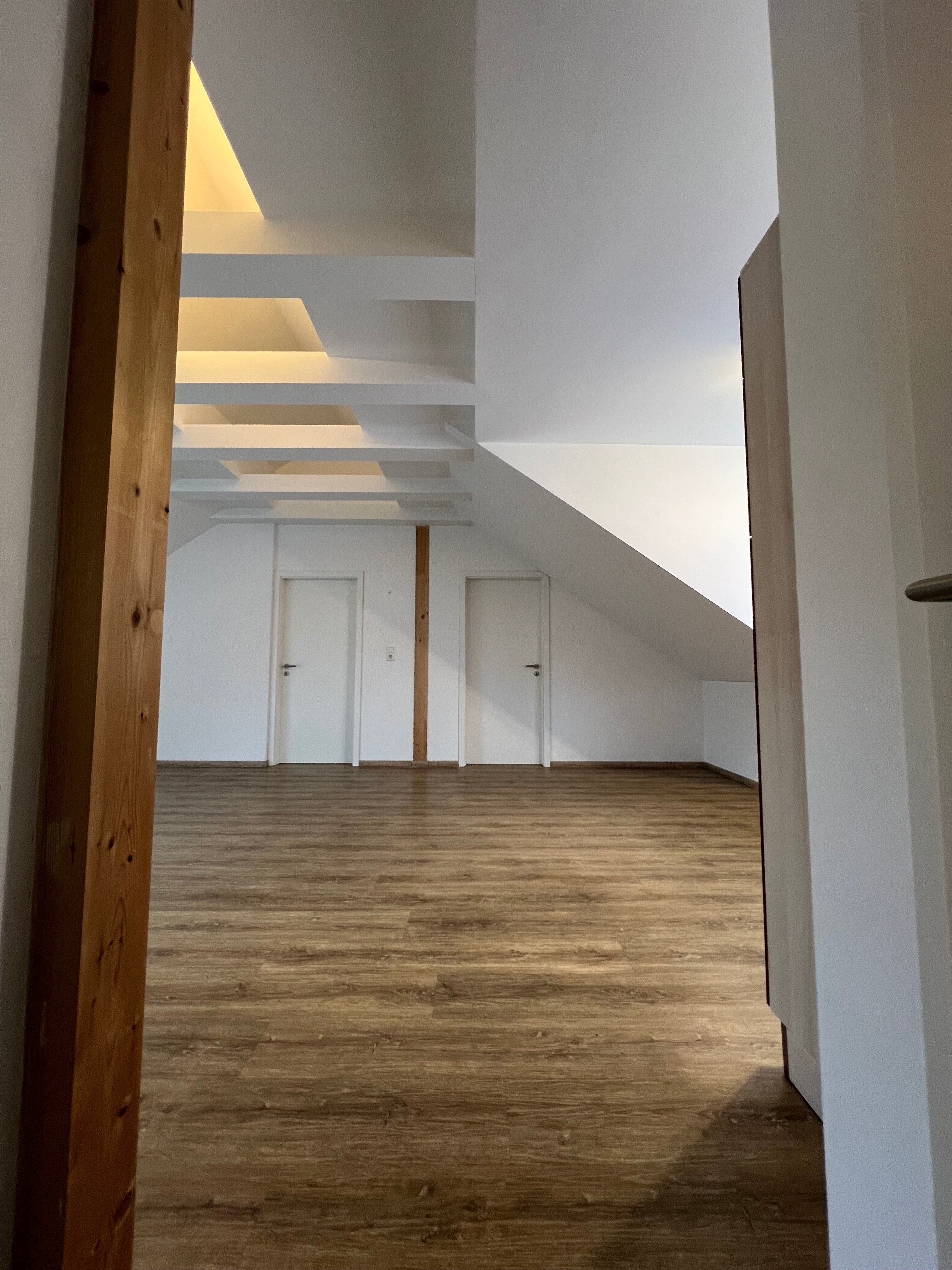 Wohnung zur Miete 700 € 2 Zimmer 50 m²<br/>Wohnfläche 5.<br/>Geschoss ab sofort<br/>Verfügbarkeit Steinheilstraße 11 Gugelstraße Nürnberg 90459