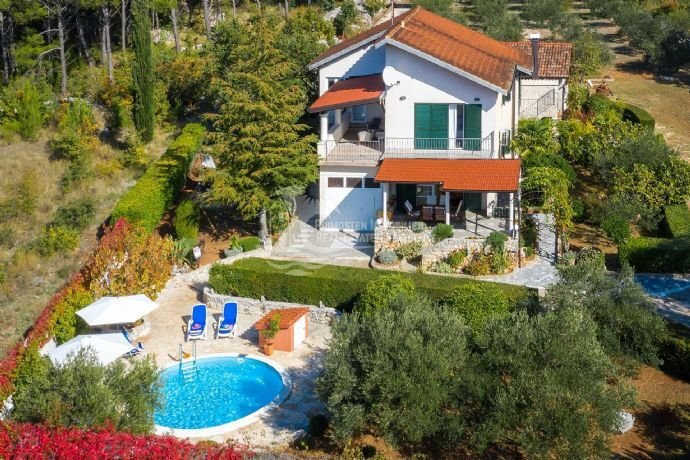 Haus zum Kauf 450.000 € 4 Zimmer 246 m²<br/>Wohnfläche 1.677 m²<br/>Grundstück Sibenik 22000