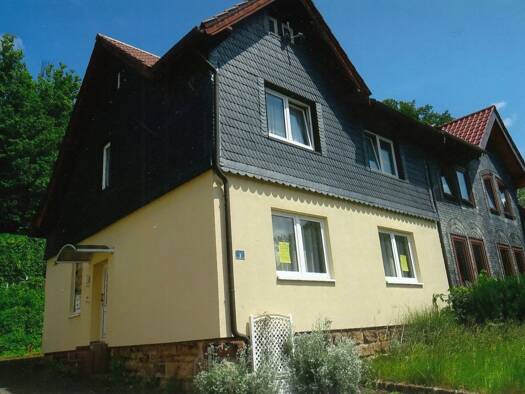 Haus zum Kauf 110.000 € 6 Zimmer 110 m² 300 m² Grundstück frei ab sofort Suhl 98529