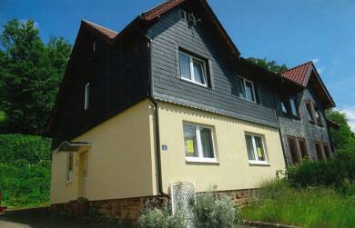 Haus zum Kauf 125.000 € 6 Zimmer 110 m² 300 m² Grundstück frei ab sofort Suhl Suhl 98529