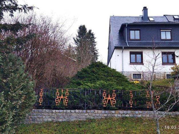 Doppelhaushälfte zum Kauf provisionsfrei 130.000 € 5 Zimmer 85 m² 1.300 m² Grundstück Schönbrunn Bösenbrunn/Schönbrunn 08606