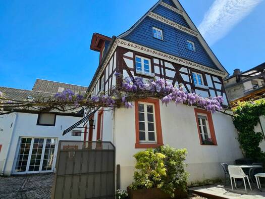 Einfamilienhaus zum Kauf 320.000 € 5 Zimmer 200 m² 323 m² Grundstück Erden 54492