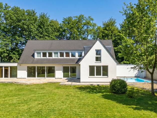 Einfamilienhaus zum Kauf 1.950.000 € 7 Zimmer 329 m² 1.980 m² Grundstück Hahnwald Rodenkirchen 50996