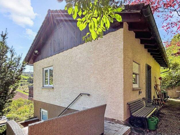 Haus zum Kauf 140.000 € 2 Zimmer 49,6 m² 1.611 m² Grundstück Leinach 97274