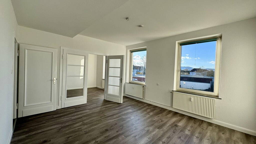 Wohnung zur Miete 690 € 3 Zimmer 87 m² 1. Geschoss Oesdorfer Straße 14 Bad Pyrmont 31812