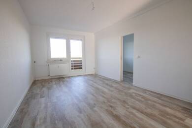 Wohnung zur Miete 310 € 3 Zimmer 68,6 m² 5. Geschoss Lunzbergring 11 Heide Nord Halle (Saale) 06120