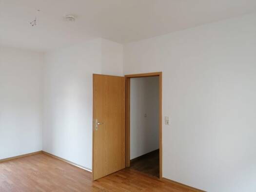 Wohnung zum Kauf 40.000 € 3 Zimmer 70,1 m² 1. Geschoss Meerane Meerane 08393