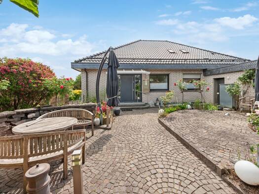 Einfamilienhaus zum Kauf 539.000 € 5 Zimmer 228,9 m² 775 m² Grundstück Römerstraße 40 Hübender Wiehl 51674