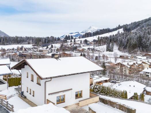 Einfamilienhaus zum Kauf 2.300.000 € 724 m² Grundstück Kirchberg in Tirol 6365