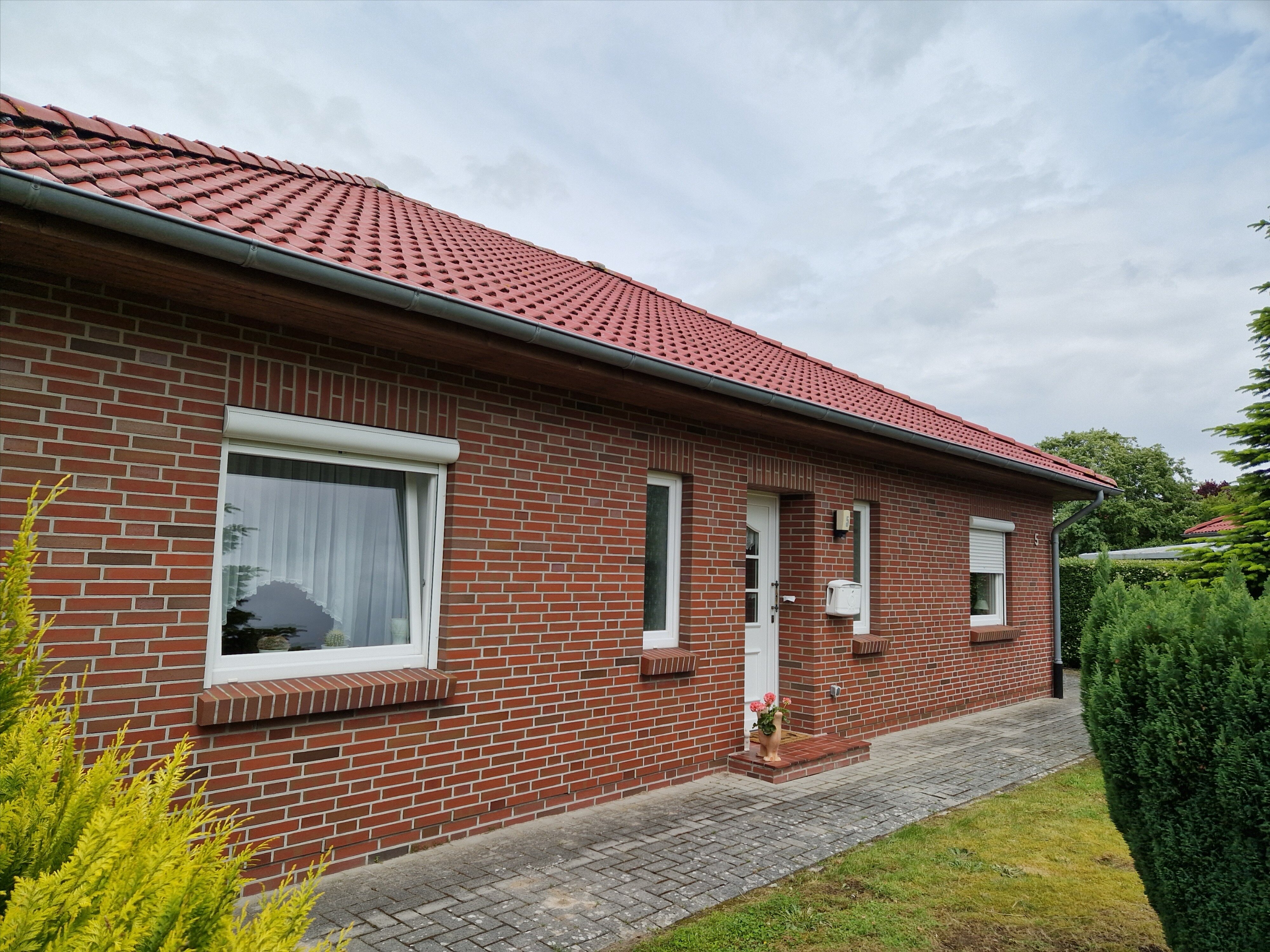 Bungalow zum Kauf 249.000 € 3 Zimmer 89 m²<br/>Wohnfläche 674 m²<br/>Grundstück Sande Sande 26452