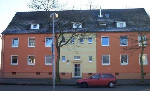 Wohnung zur Miete nur mit Wohnberechtigungsschein 353 € 3,5 Zimmer 65,4 m² Dachgeschoss, 2. Geschoss frei ab 01.09.2025 Erdbrüggenstraße 30 Bismarck Gelsenkirchen 45889