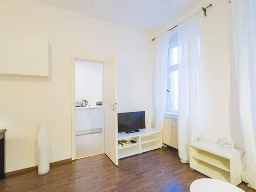 Wohnung zur Miete 600 € 41 m² frei ab sofort Mitte Stuttgart 70190