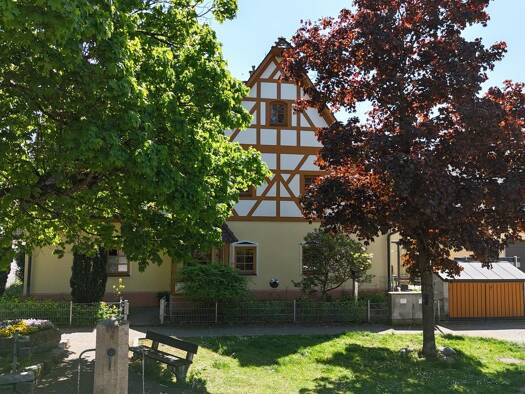 Wohnung zur Miete 740 € 2 Zimmer 49 m² Geschoss 2/3 frei ab sofort Wieseneckstraße 2 Schwaig Schwaig bei Nürnberg 90571