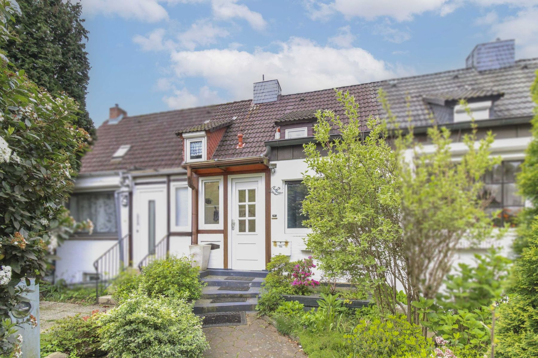 Reihenmittelhaus zum Kauf 179.000 € 3,5 Zimmer 64,1 m²<br/>Wohnfläche 180,1 m²<br/>Grundstück Billstedt Hamburg 22119